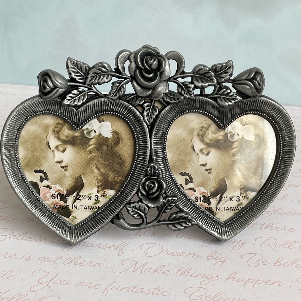 Vintage Pewter Double Heart Rose Ornate Standing Mini Frame Taiwan